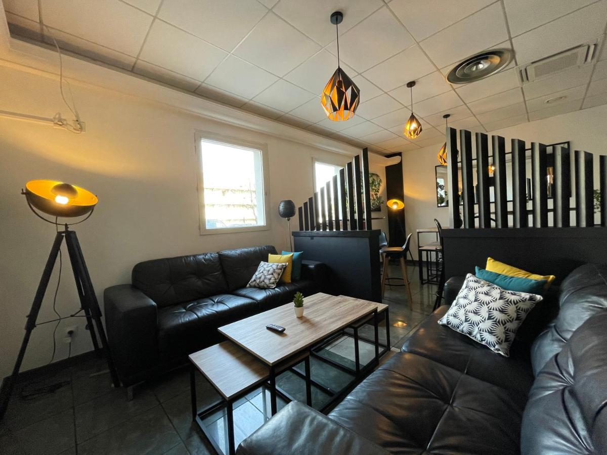 Hotel Restaurant Kyriad Direct Dijon Nord - Zenith - Toison D'Or ภายนอก รูปภาพ
