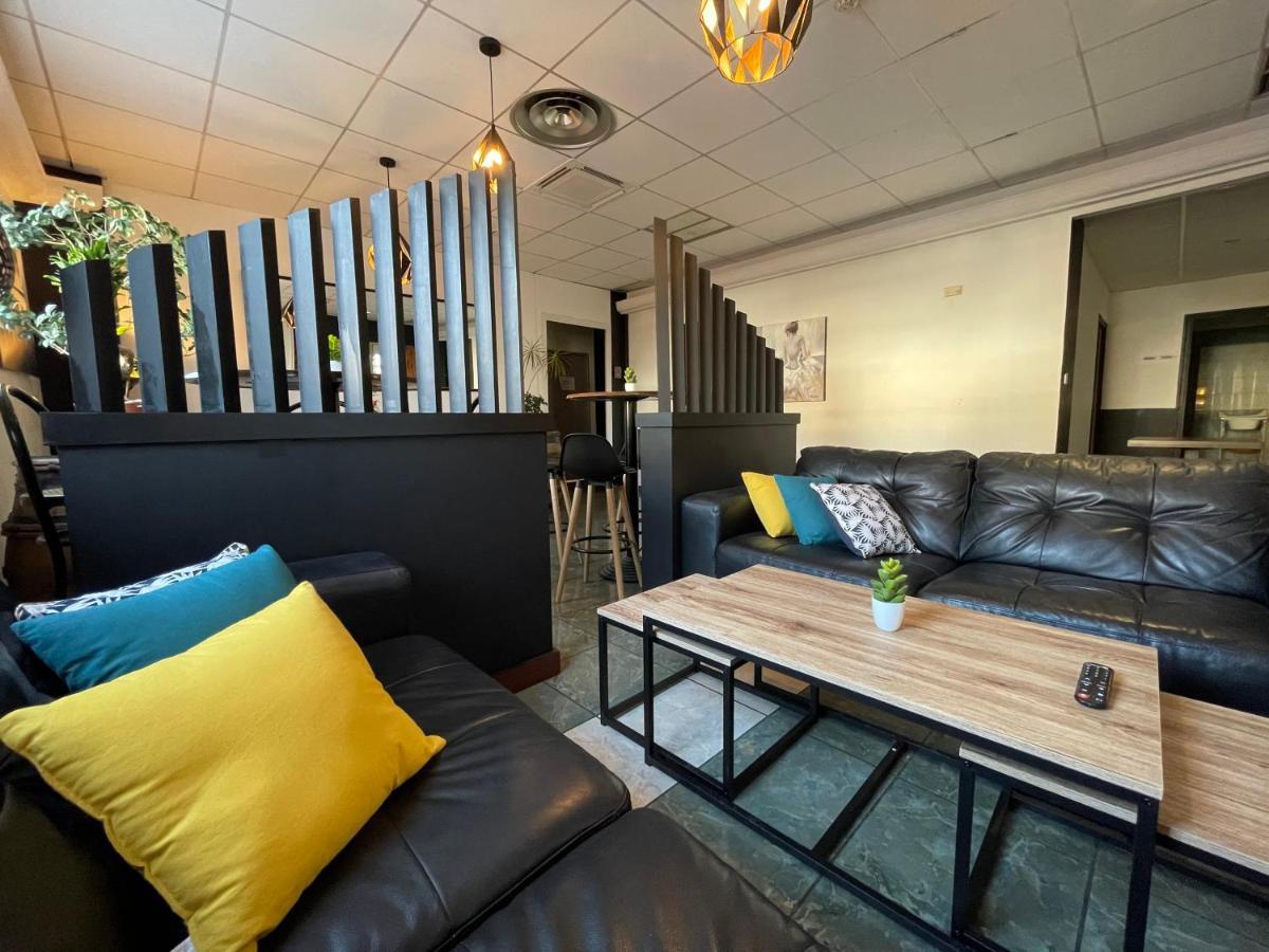 Hotel Restaurant Kyriad Direct Dijon Nord - Zenith - Toison D'Or ภายนอก รูปภาพ