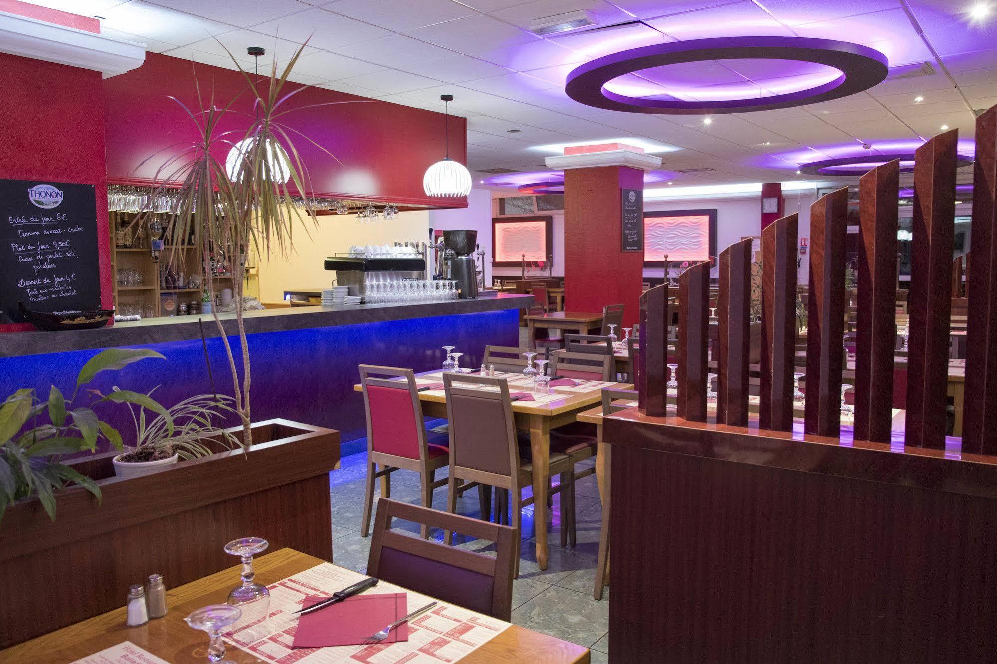 Hotel Restaurant Kyriad Direct Dijon Nord - Zenith - Toison D'Or ภายนอก รูปภาพ
