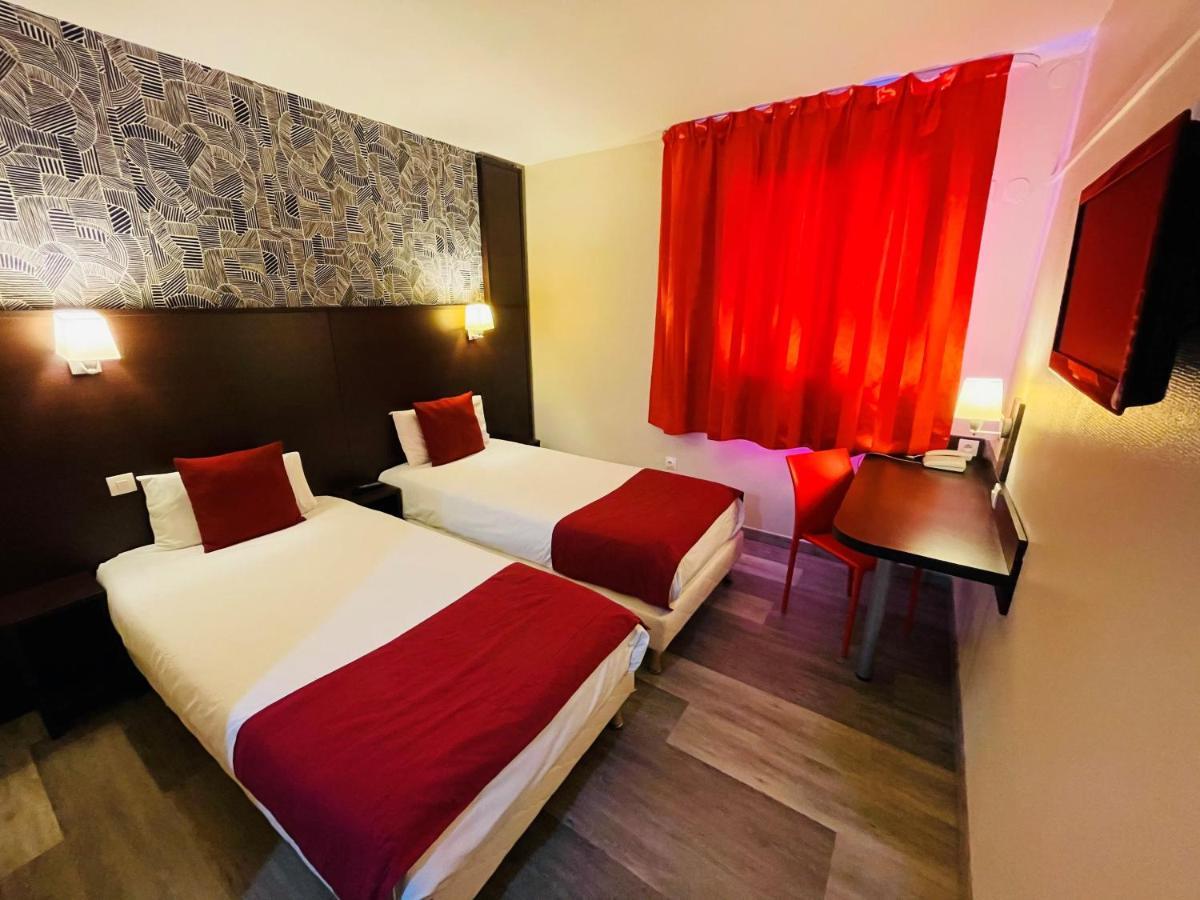 Hotel Restaurant Kyriad Direct Dijon Nord - Zenith - Toison D'Or ภายนอก รูปภาพ