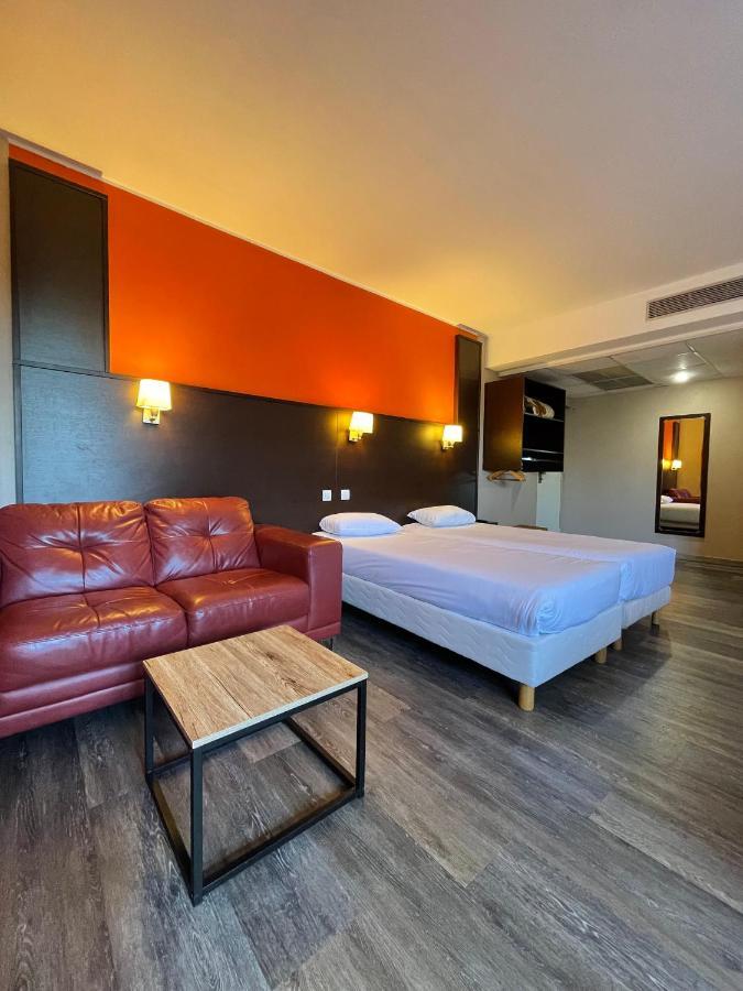 Hotel Restaurant Kyriad Direct Dijon Nord - Zenith - Toison D'Or ภายนอก รูปภาพ