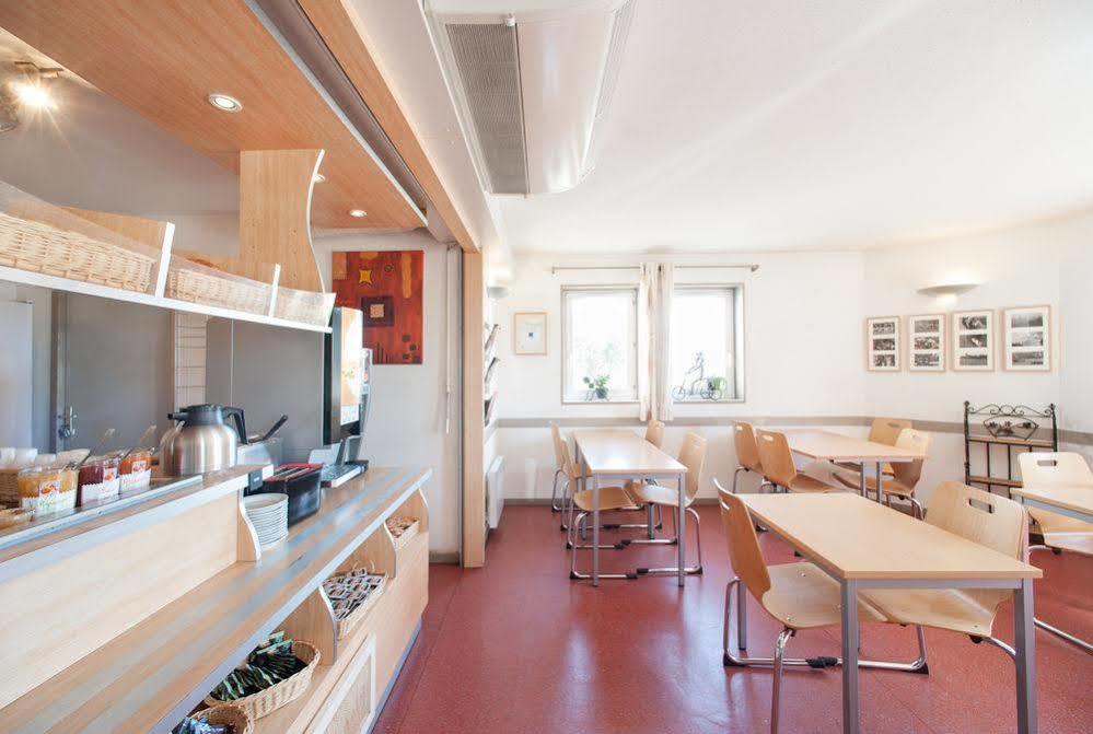 Hotel Restaurant Kyriad Direct Dijon Nord - Zenith - Toison D'Or ภายนอก รูปภาพ